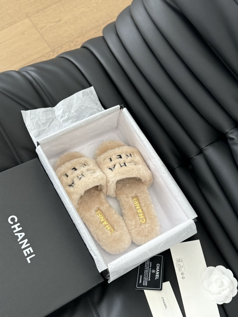 Ch**el slippers